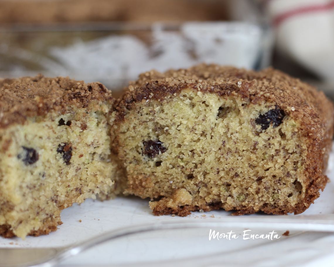 Bolo De Banana Com Uva Passa Monta Encanta