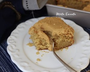 Bolo De Manteiga De Amendoim, Com Glacê Peanut Butter. - Monta Encanta